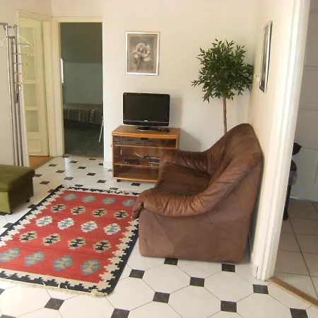 Ferienwohnung Nr3 Balatonszarszo