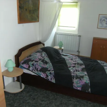 Ferienwohnung Nr3 Balatonszarszo