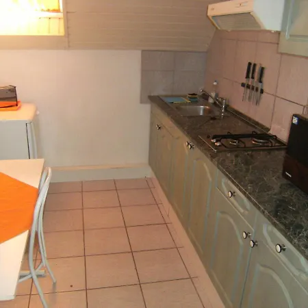Ferienwohnung Nr3 Balatonszarszo